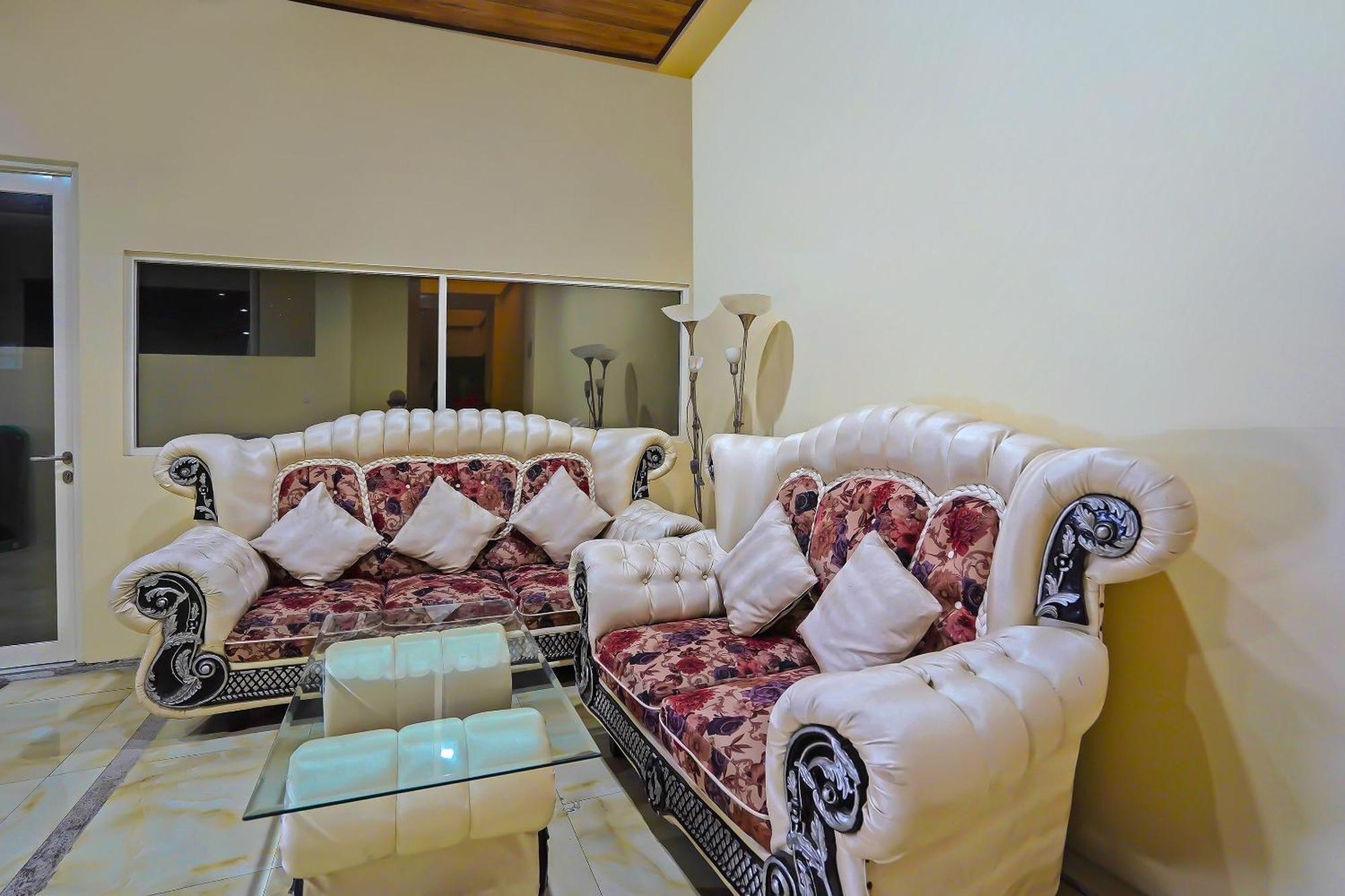 Oyo Life 511 Grace Residence Surabaja Zewnętrze zdjęcie